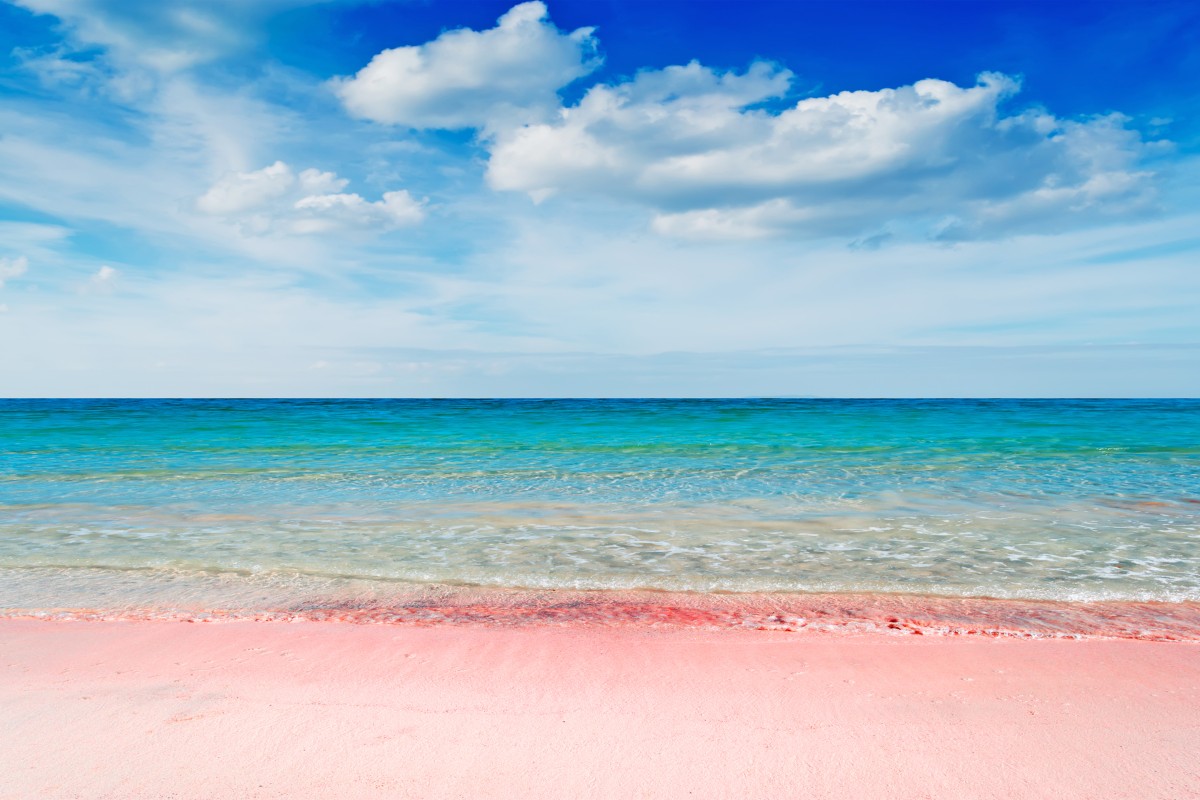 Růžová pláž, Sardinie, Itálie