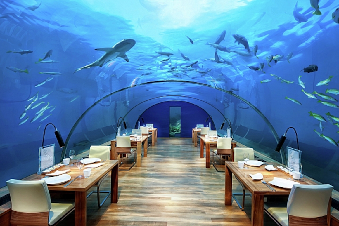 Podvodní restaurace Maledivy