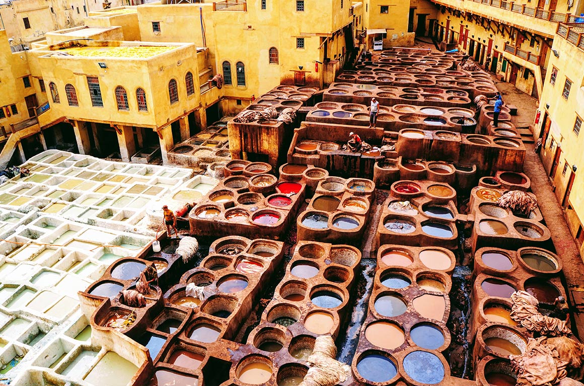 Koželužny v medíně ve Fesu