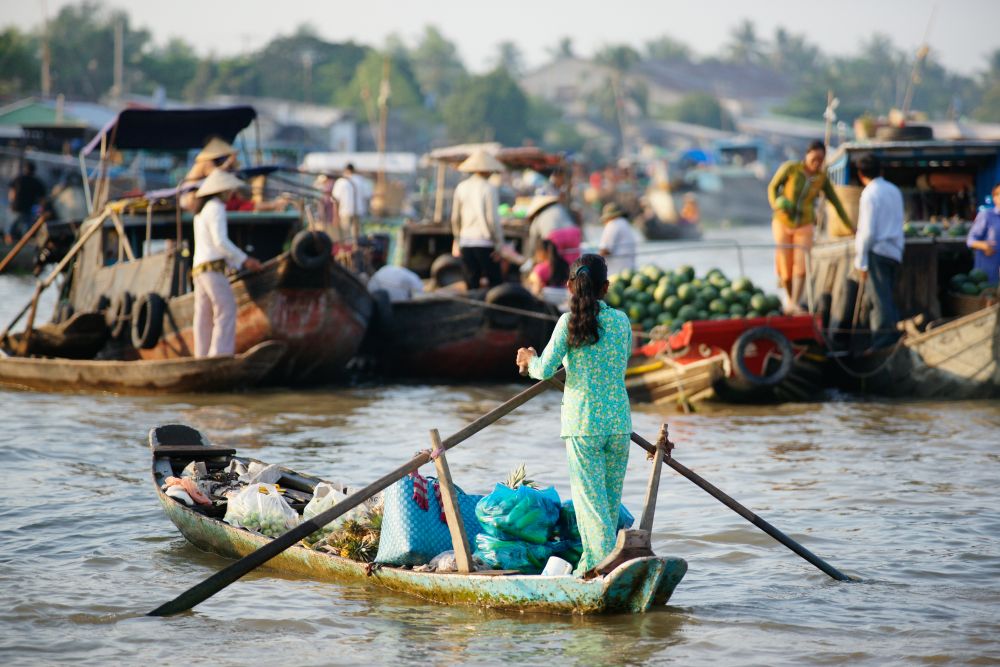 Plovoucí trhy v deltě Mekongu, Vietnam