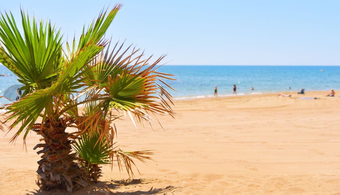 Pláž na Costa del Azahar, Španělsko