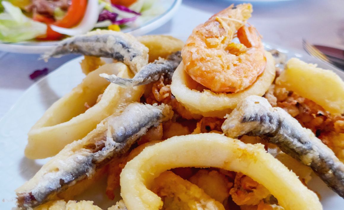 Pescaíto frito, smažené ryby a mořské plody, Costa de la Luz