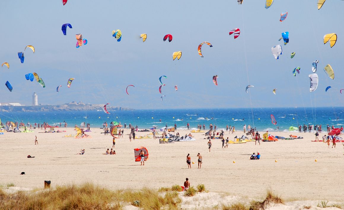 Kitesurfaři v Tarifě