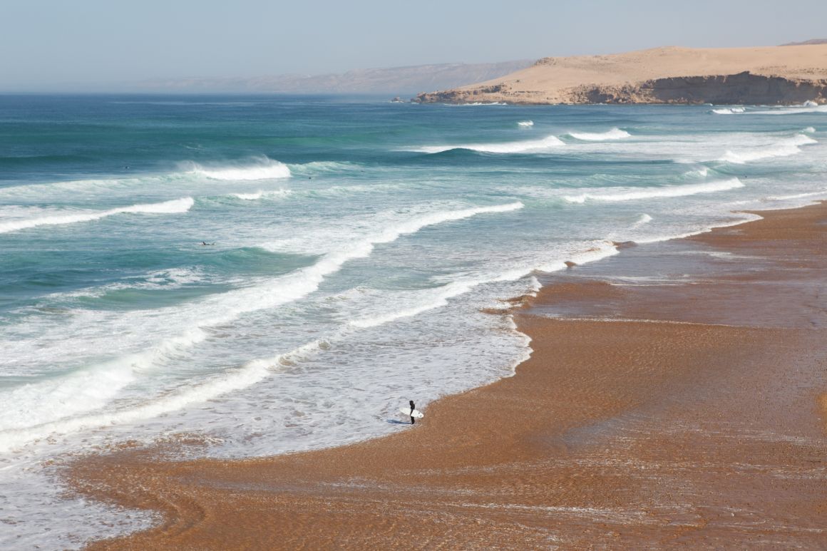 Pláž Tamri na atlantickém pobřeží, Maroko