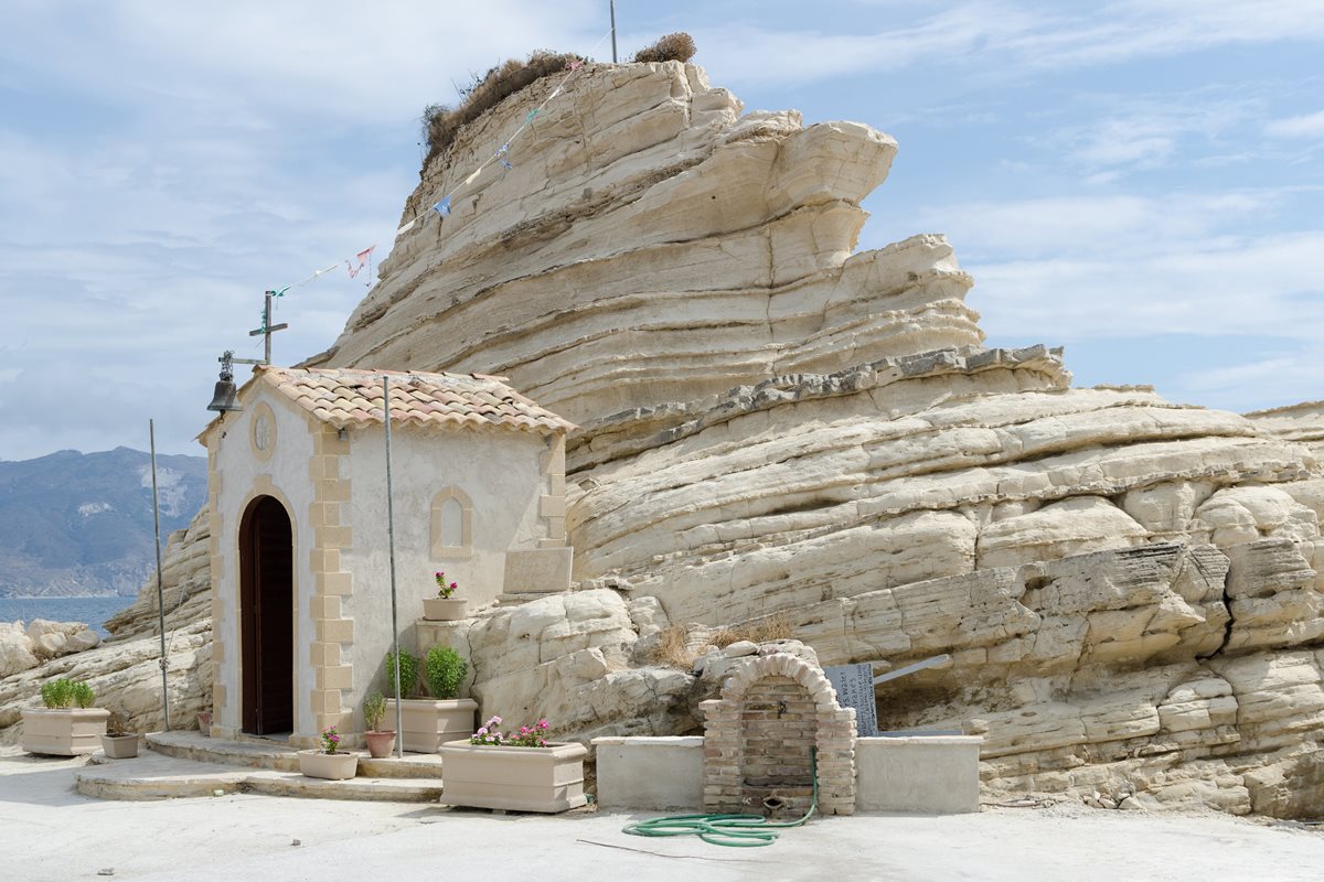 Jedna z mnoha kapliček na ostrově Zakynthos, Řecko