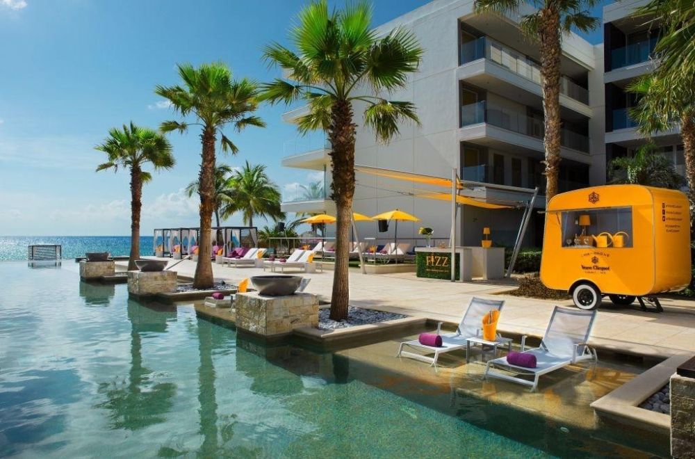 Infinity bazén Breathless Riviera Cancun Resort
