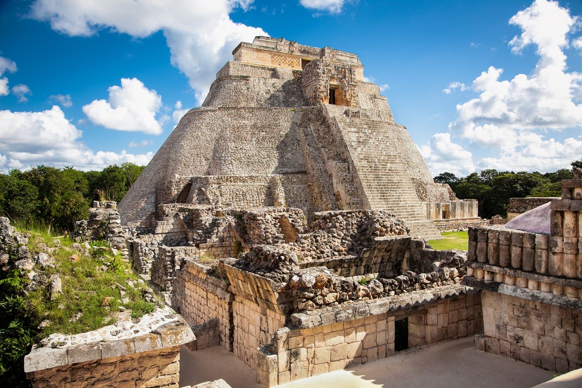 Pyramida kouzelníka, Uxmal