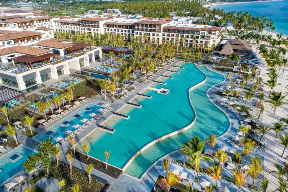 Infinity bazén Lopesan Costa Bavaro 2