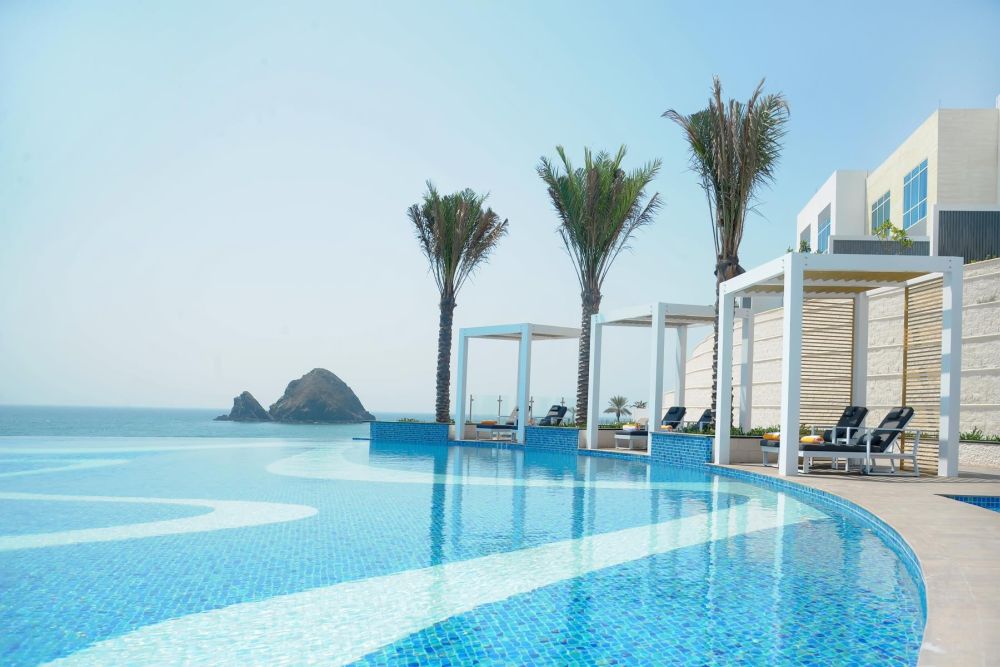 Infinity bazén Royal M Al Aqah Beach Hotel 2