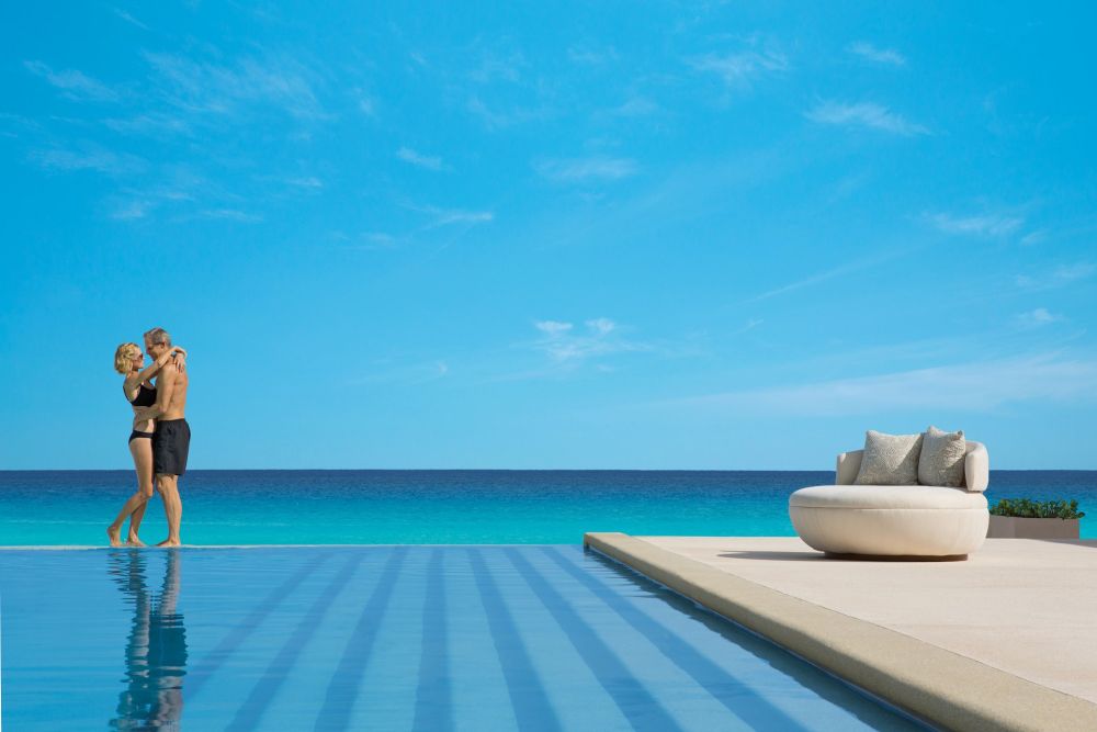 Infinity bazén Secrets The Vine Cancun