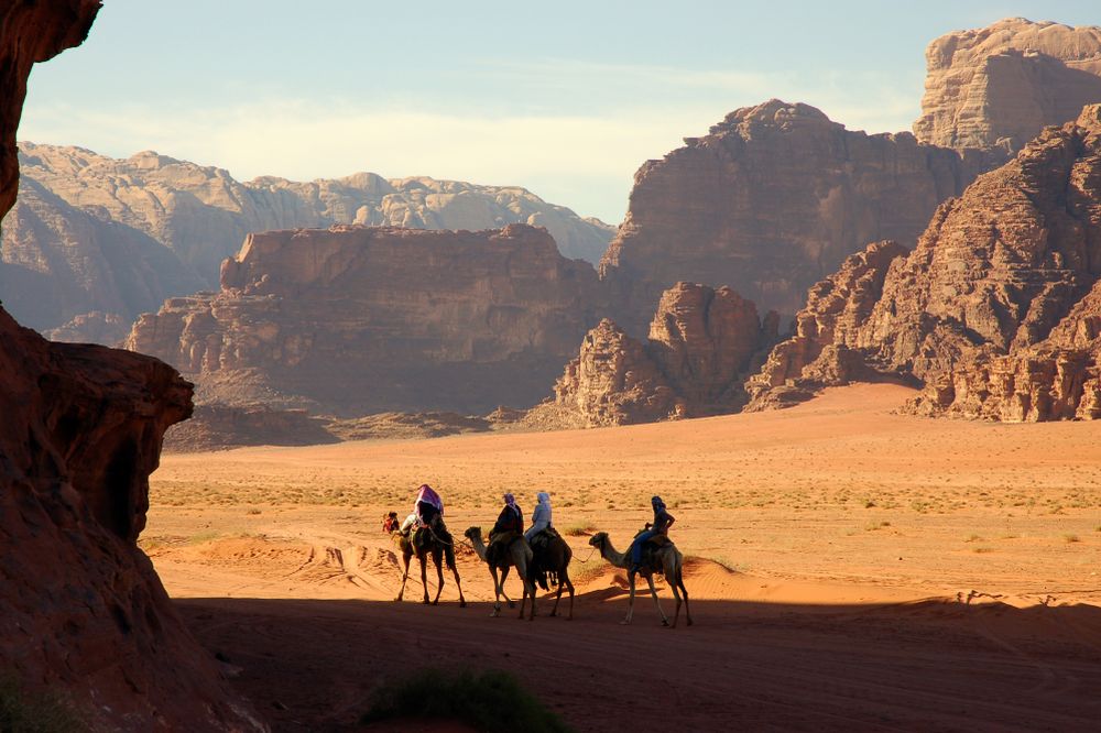 Výlet na velbloudech po jordánském Vádí Rum