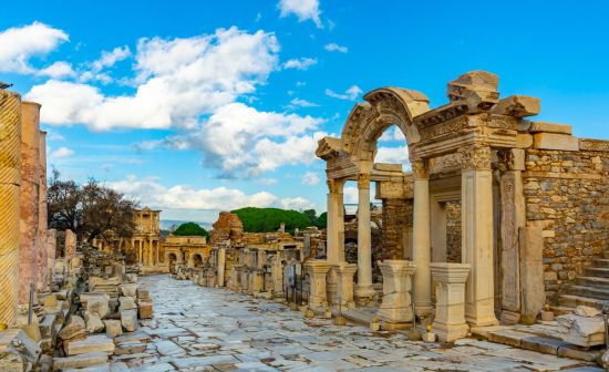 Hadrianův chrám, Efez