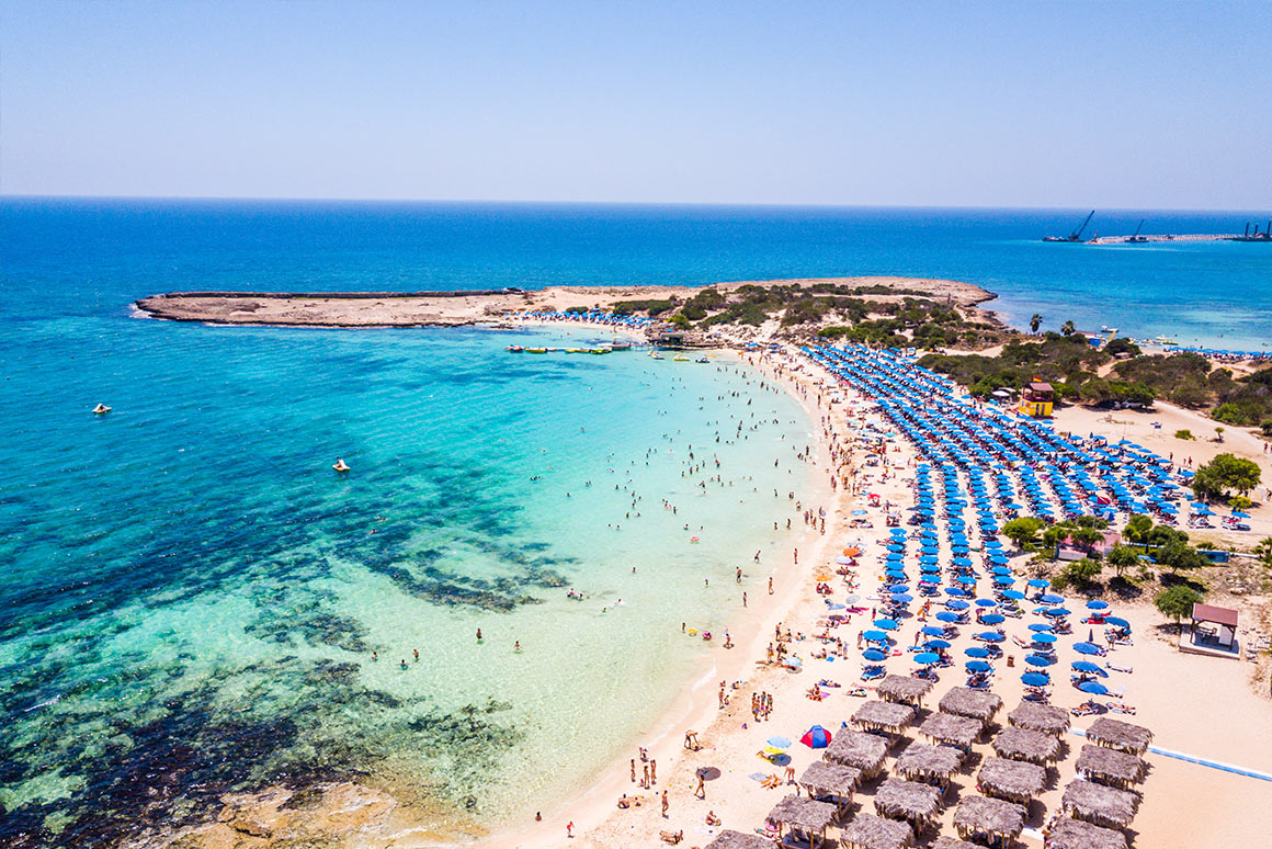 Pláž Makronissos, Kypr