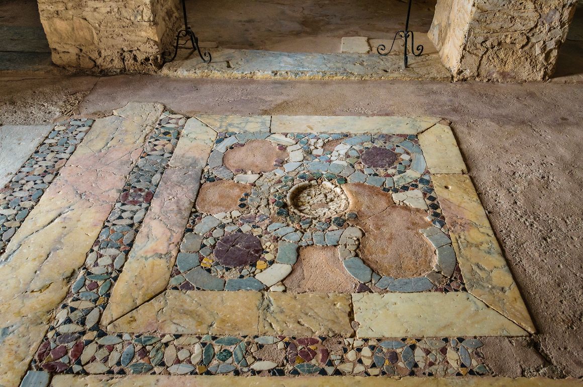 Mystras, starověká mozaiková podlaha