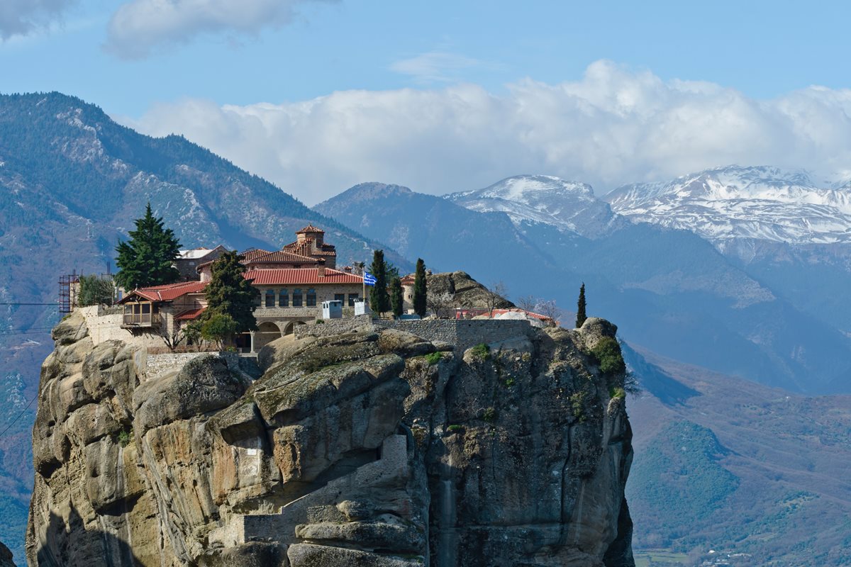 Na vrcholcích hor se v Řecku drží sníh ještě na počátku června