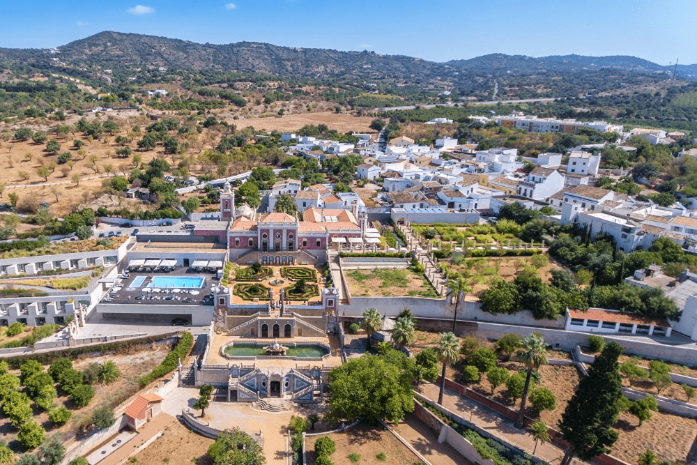 Palác Estoi a jeho zahrady 